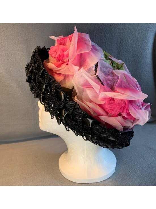 Ladies Pink Silk Flowers on Black Hat Vintage Unionmade Size 22 main image 13
